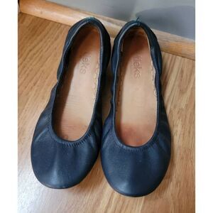 Tieks By Gabriel Black Leather Flat 6